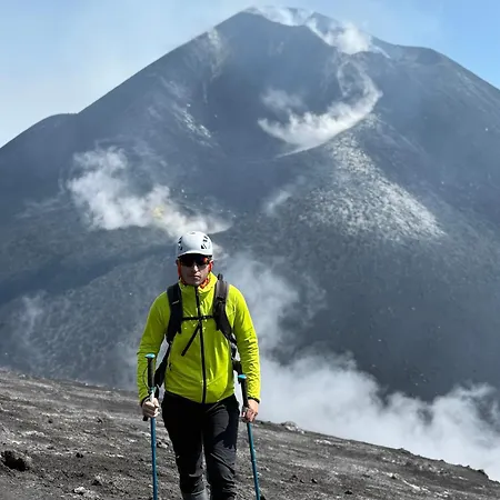 Etna Vibes לינה וארוחת בוקר 3*